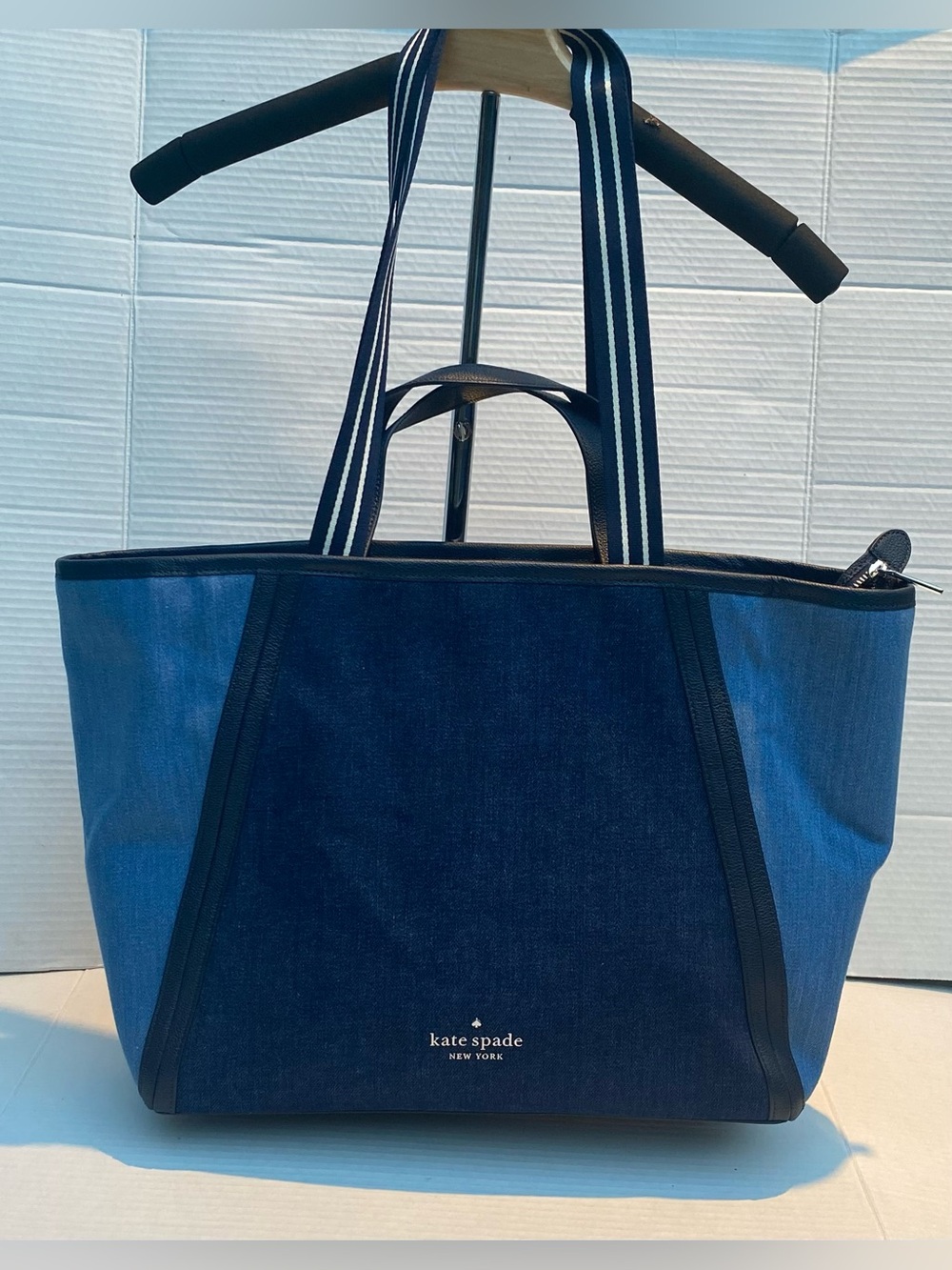 kate spade Two-Tone Blue Denim Tote with Striped Navy Handles🩵✨💙